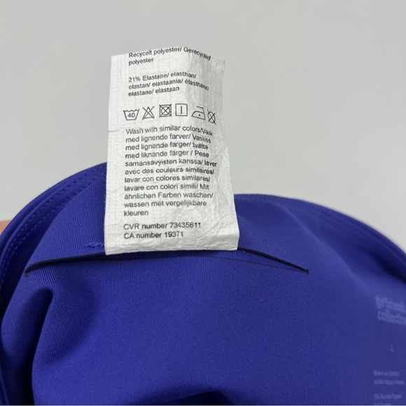 Girlfriend Collective Blue Compressive High Waisted 7/8 Leggings - Picture 4 of 5